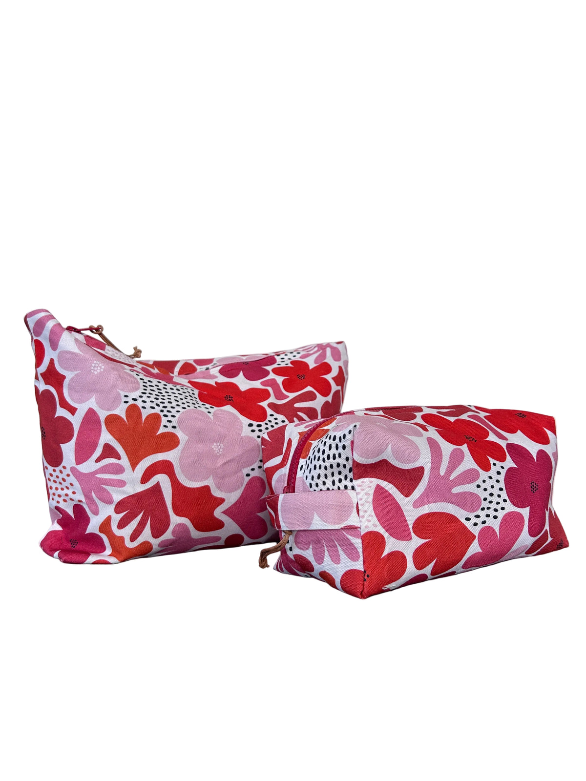 Daisy Makeup & Toiletry Bag – Red/Pink Jocelyn Proust Print